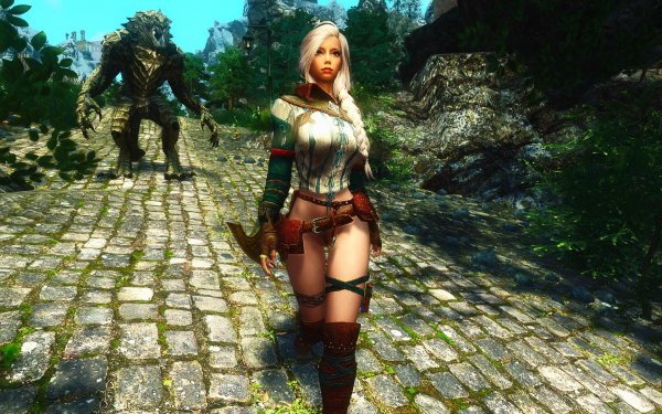 Моя то же всякую гадость тащила из пещер :))