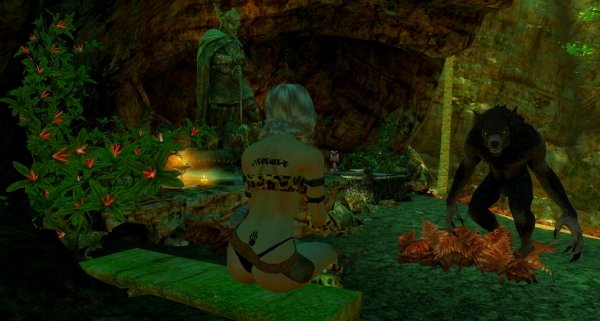 Моя Луна пришла к статуе Таллоса..,