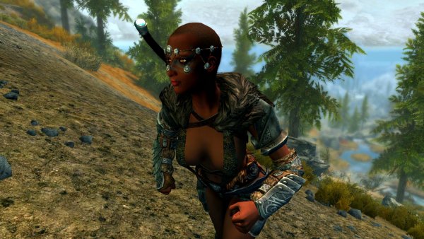 Райя бежит на задание. SkyrimSE