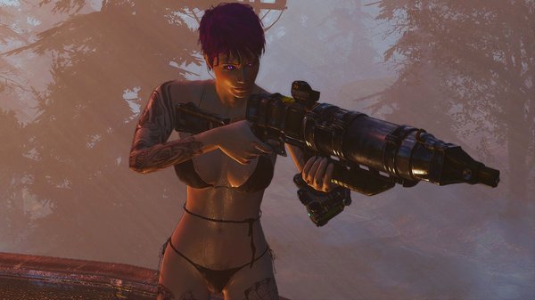 Ева: "Тихо! Кто-то идет.."