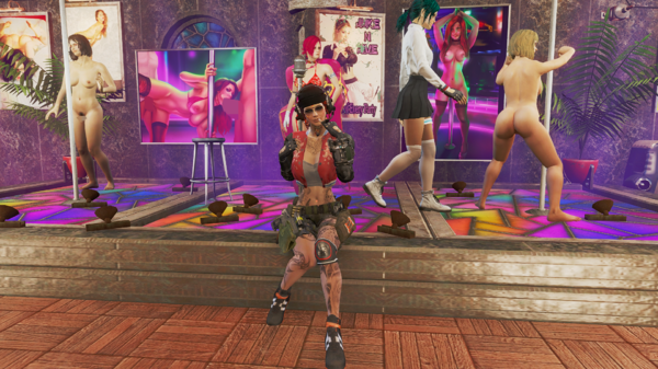 Алиса в костюме для спецопераций.