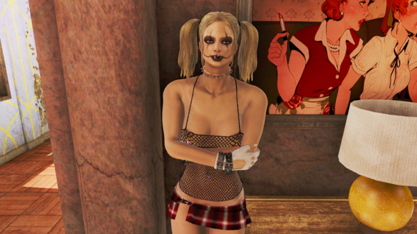 Харли:-"Алиса тебе нравится картина слева от меня?".