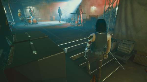 Джонни вернулся на сцену.