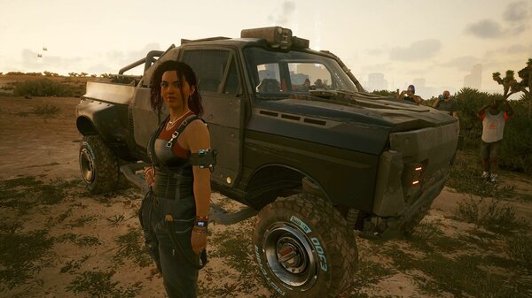 Клэр рядом с её монстром ))