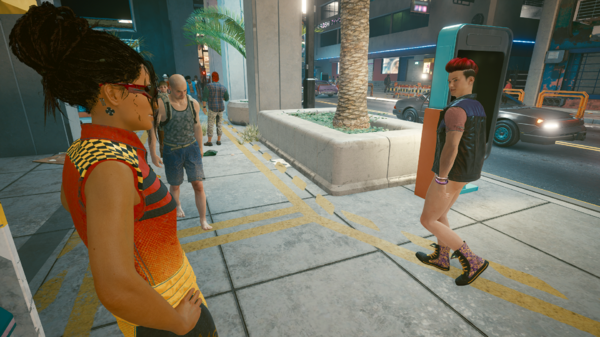 Панам молодому человеку:-"Что - нравлюсь?".