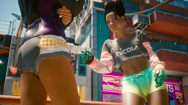 Девушка:-"Крошка, не желаешь не много расслабиться?".