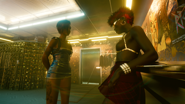 Джуди в супер-мини платье.