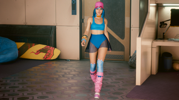 Блю Мун пришла в квартиру Ви.