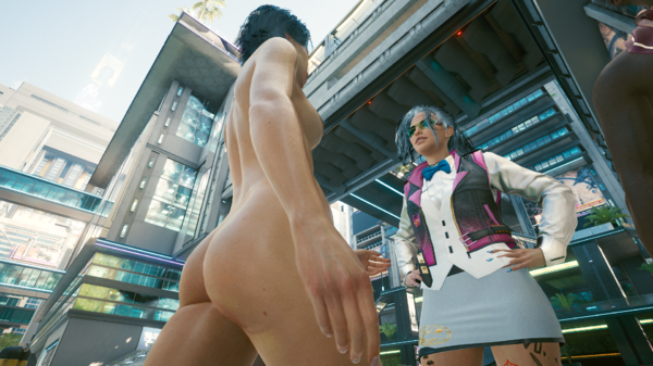 Ви:-"Ли, ты что одетую меня не узнаёшь?".