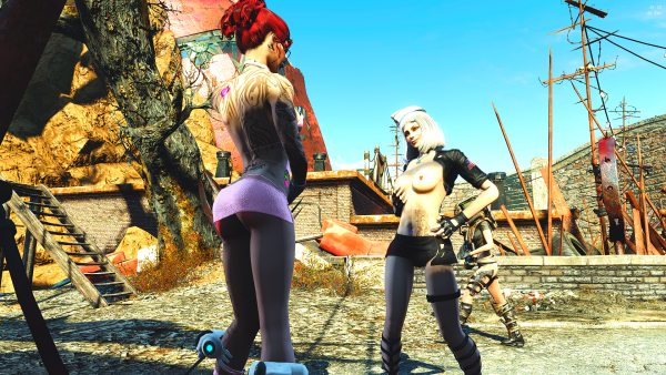 Попы Vamp и Айви.