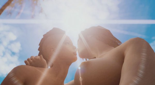 Поцелуи под тропическим небом..