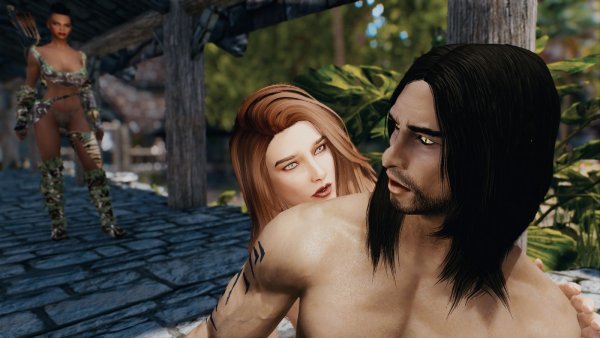 Эйла охотница чешет спинку Эйрану..