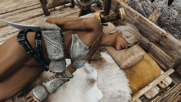 Спящая Рая, хускарл Озерного..