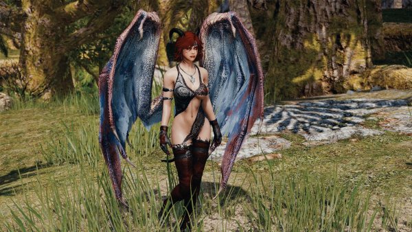 КОРТИ гуляет по лесу.. Skyrim SE (Тропики 7.0)