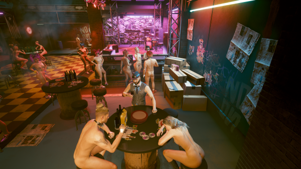 После концерта Ви тоже обнажилась.