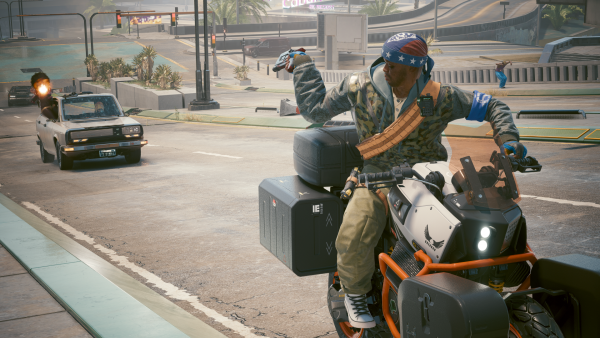 Анжела:-"Ви, не отвлекайся - я прикрою!".