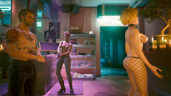 Топлес Ви и агент Алекс в магазинчике Мисти.