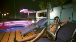 А тёплой ночью Джуди расслабляется и ждёт Ви.