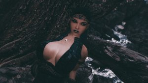 NIKA у горного ручья.. SKYRIM AE (Сборка 14)