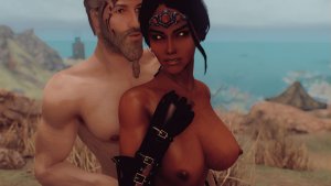 Марго воспользовалась мужичком ))