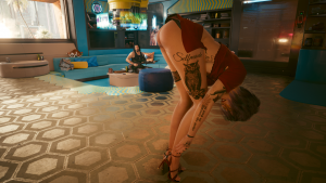 У Джуди как будто случайно задралась её мини юбка.