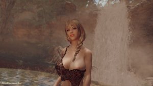 Кира возле водопада. SKYRIM AE (Сборка 15)